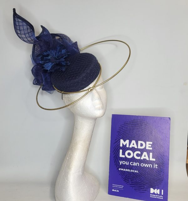 JESSY - NAVY AND GOLD PILLBOX FASCINATOR - Image 3