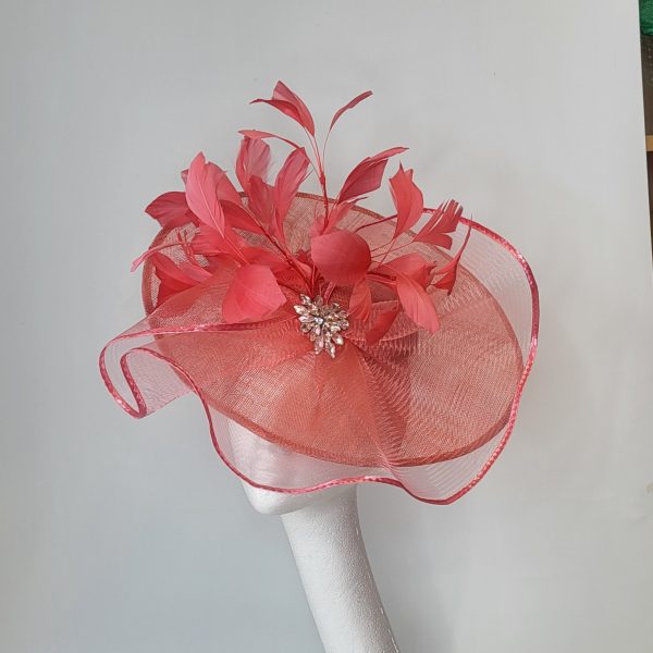 DARINA - CORAL  BRIM FASCINATOR  WITH SILVER RHINESTONE BROOCH - Image 7