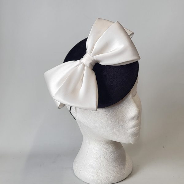 KASEY - BLACK VELVET AND IVORY BOW FASCINATOR - Image 5