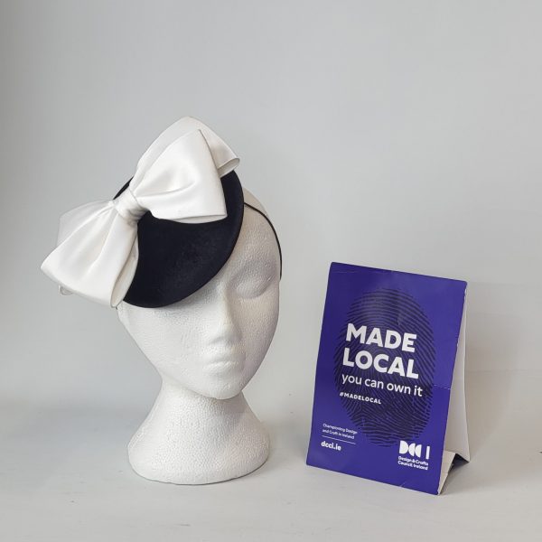 KASEY - BLACK VELVET AND IVORY BOW FASCINATOR - Image 3