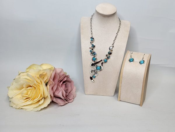 CHLOE - SILVER AND TURQUOISE NECKLACE AND EARRINGS SET