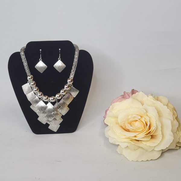 EILIS - SILVER LARGE BOHO STYLE COLLAR BIB AND EARRINGS SET