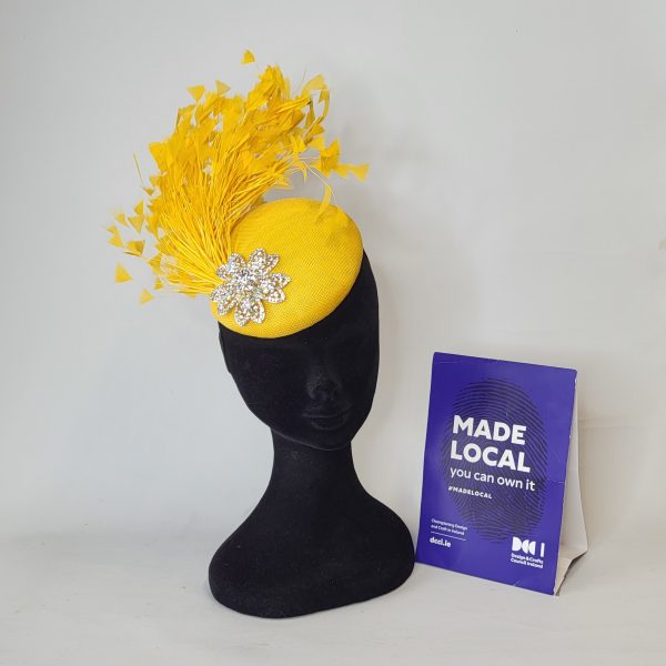 TAYLA - YELLOW AND SILVER FASCINATOR --- SAMPLE SALE HALF PRICE - Image 4