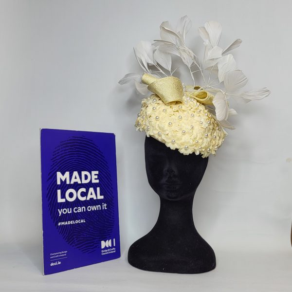 MERLINA - PALE YELLOW ,AND PEARL FASCINATOR WITH FLOATING IVORY FEATHERS - Image 7