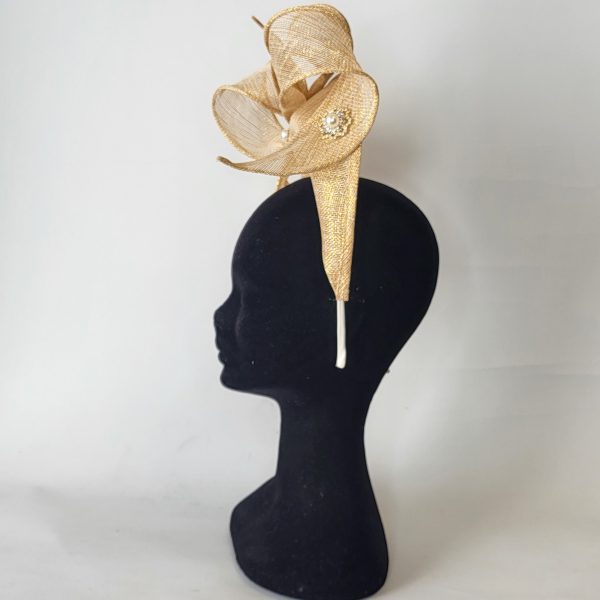 MAIA . METLAIC GOLD HALO FASCINATOR - Image 3