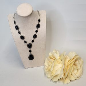 JEAN - BLACK PENDANT NECKLACE