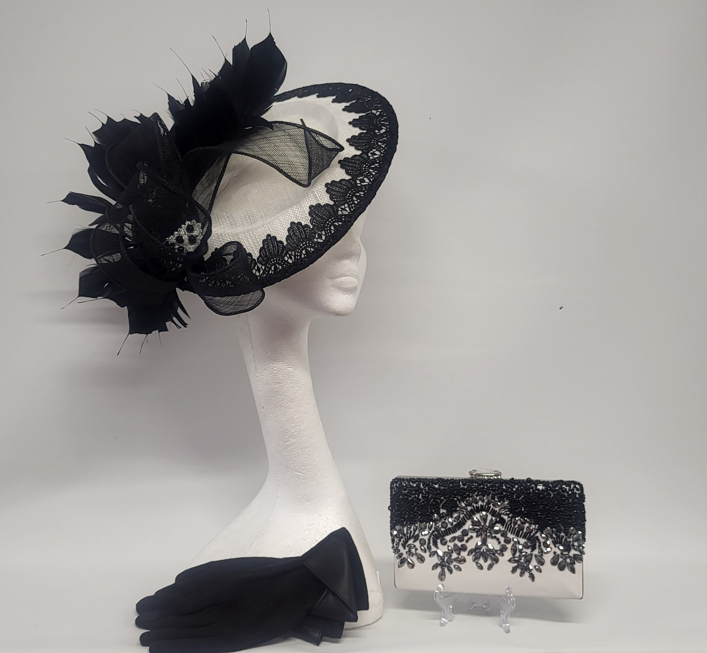 FINN - BLACK AND WHITE DISH FASCINATOR - Image 5