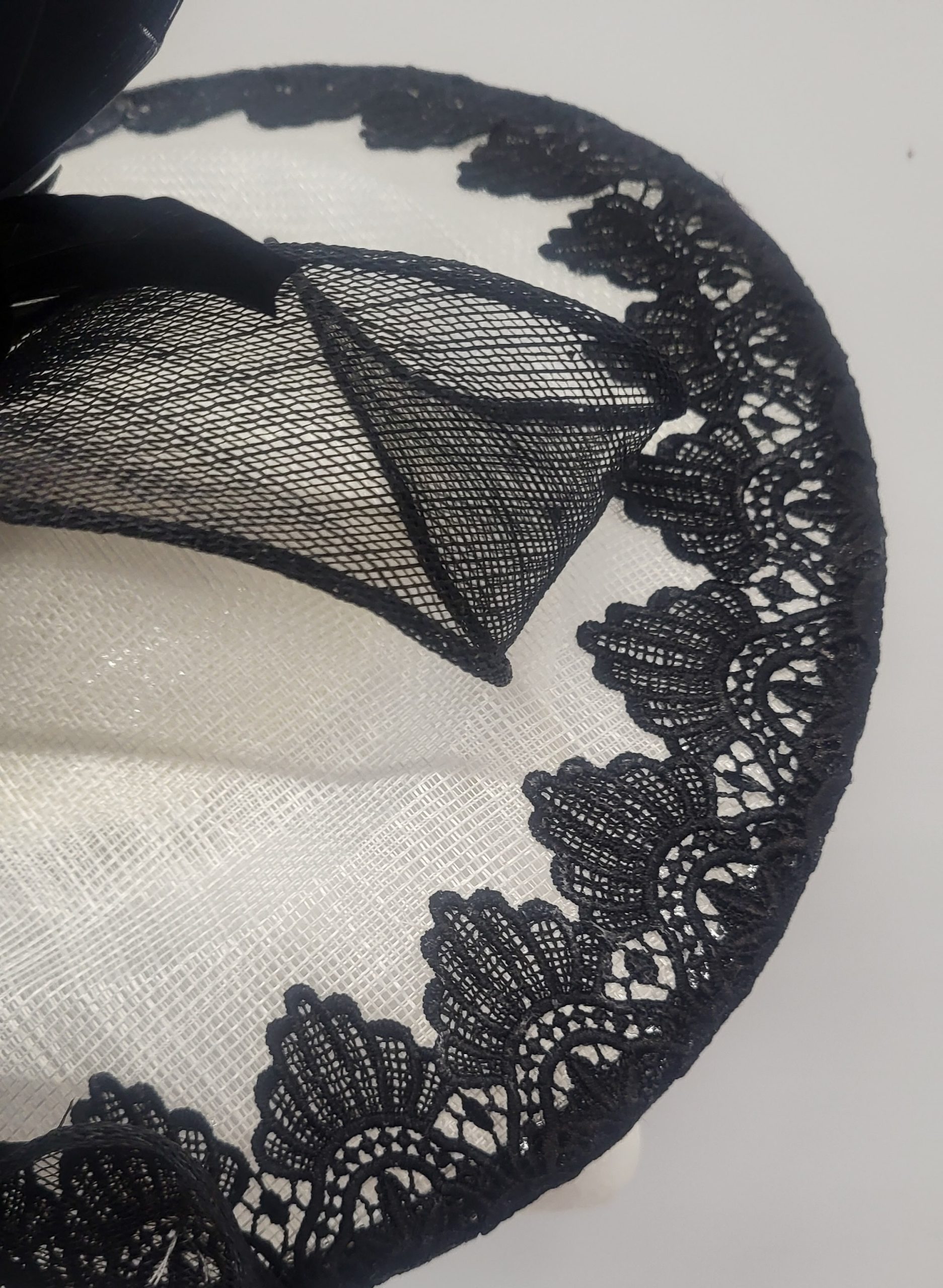 FINN - BLACK AND WHITE DISH FASCINATOR - Image 2