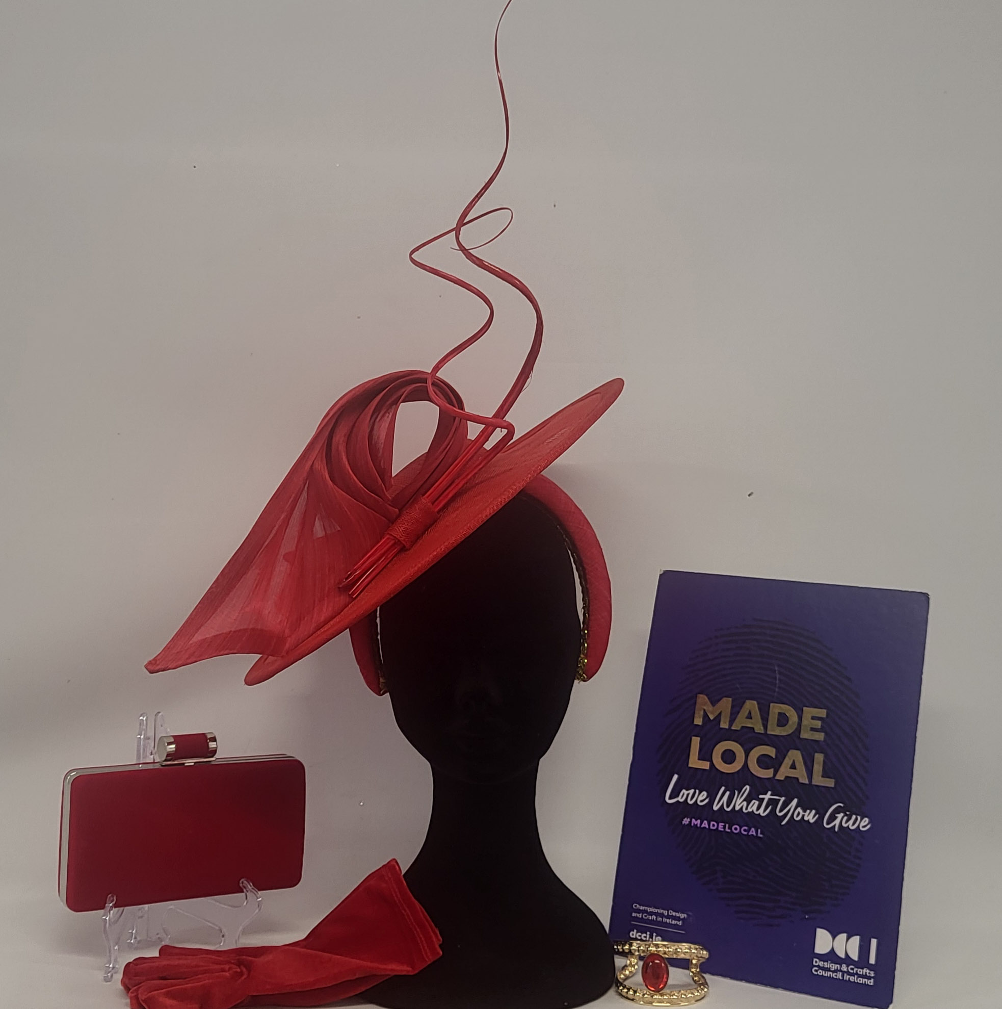 MALORY - LARGE RED BRIM FASCINATOR EX HIRE - Image 6