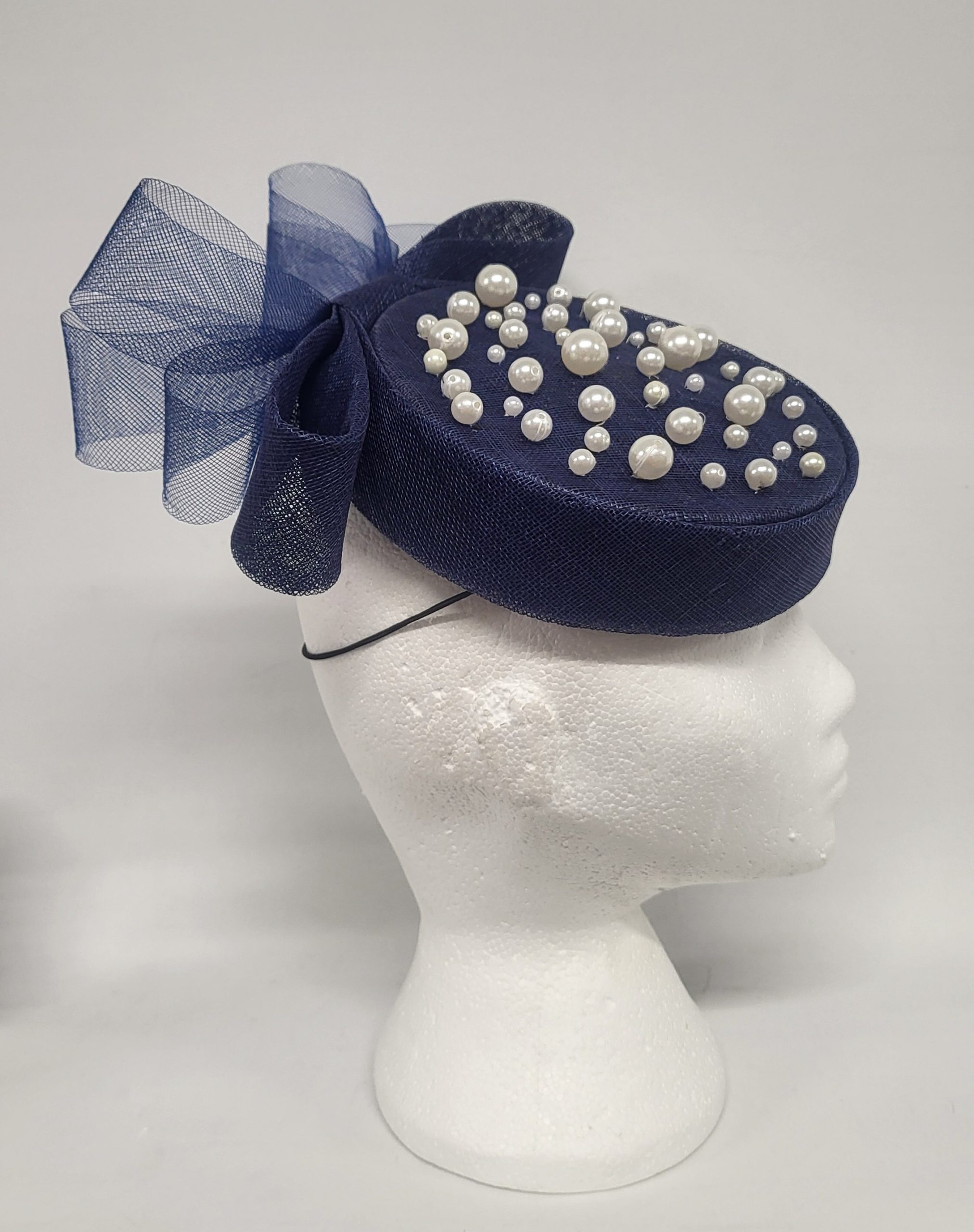 EVANGELINE - NAVY AND PEARL PILLBOX FASCINATOR - Image 5