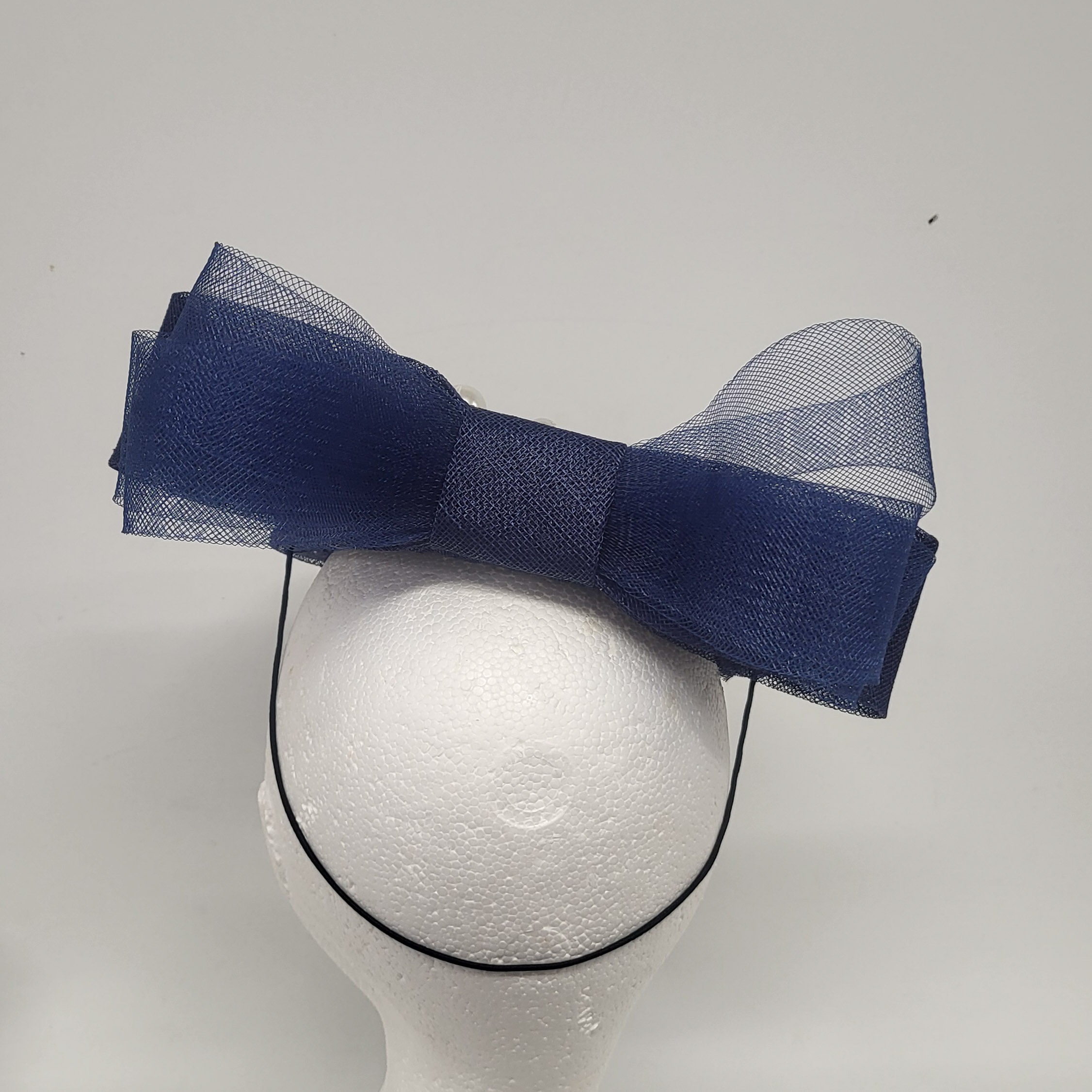 EVANGELINE - NAVY AND PEARL PILLBOX FASCINATOR - Image 3