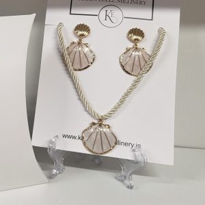 GENIE - PEARL AND GOLD SHELL DESIGN NECKLACE AND EARRINGS SET