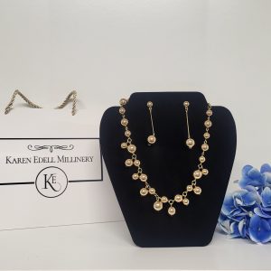LUCY - GOLD NECKLACE AND EARRINGS SET
